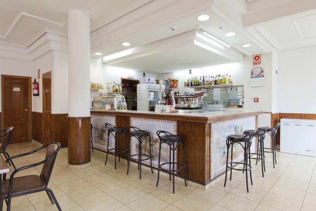 Olympia Ronda Hostel El Puig  Ngoại thất bức ảnh