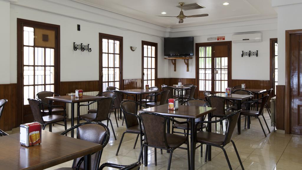 Olympia Ronda Hostel El Puig  Ngoại thất bức ảnh