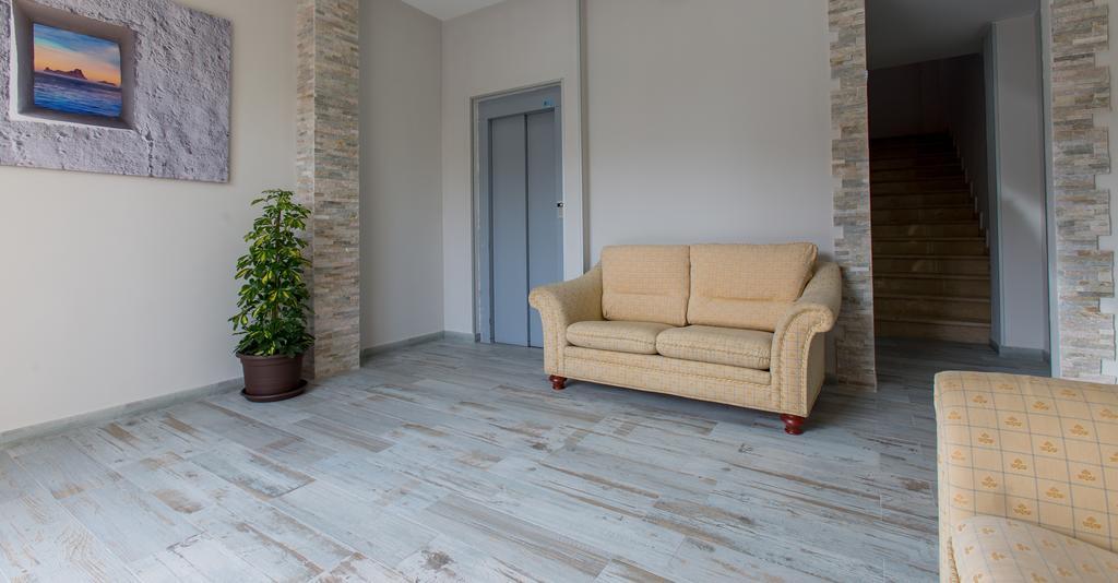 Olympia Ronda Hostel El Puig  Ngoại thất bức ảnh